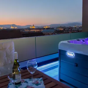 Centropolitan Penthouse #jacuzzi #freeparking Appartement