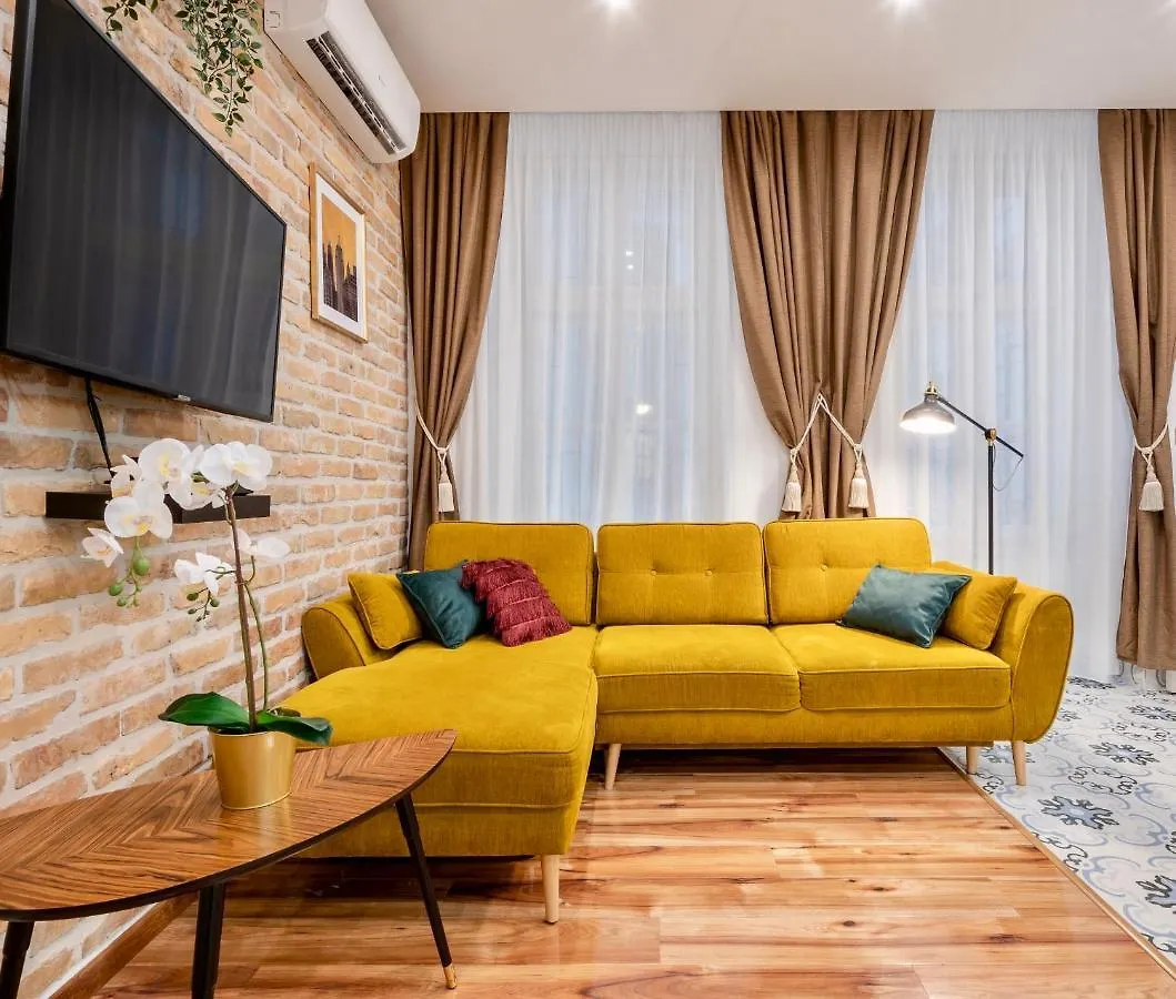 Architecture Fan'S Apartment Near Opera House Budapest