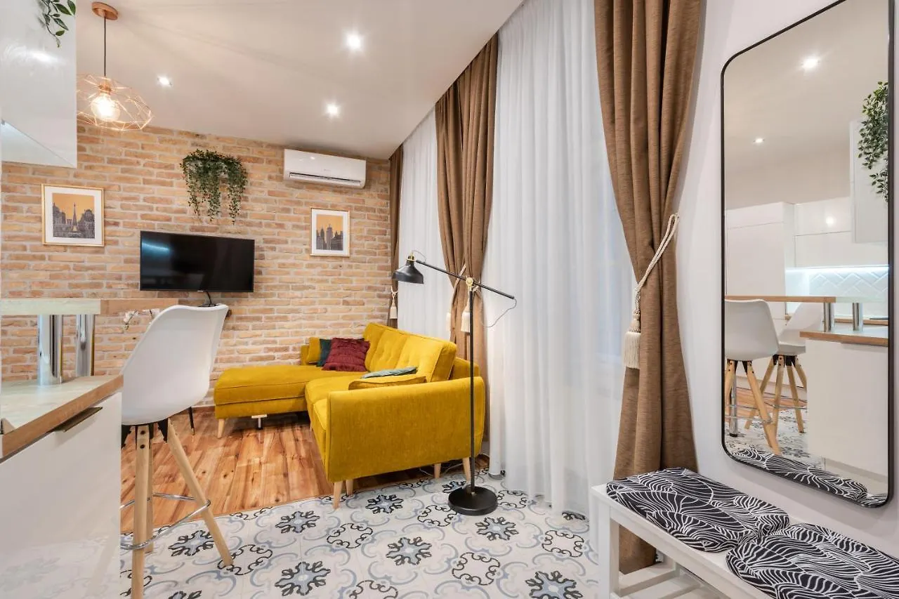 Architecture Fan'S Apartment Near Opera House Budapest