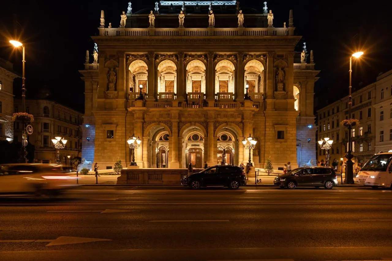 Architecture Fan'S Apartment Near Opera House Budapest