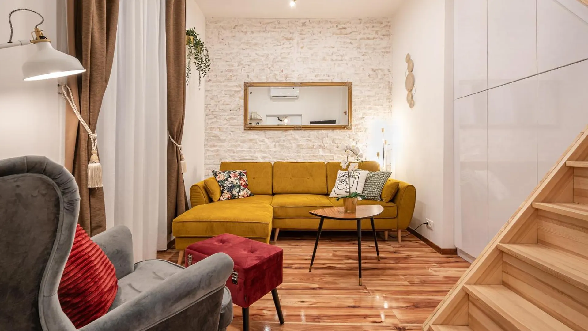 Architecture Fan'S Apartment Near Opera House Budapest